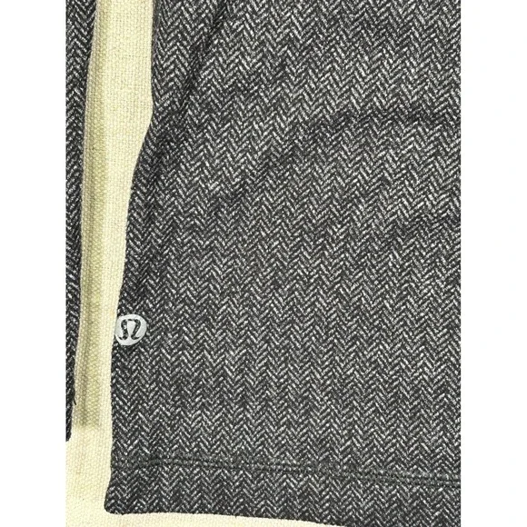 Lululemon Men's Medium Hoodie 1/4 Zip Grey Athleisure‎ Wear Outdoor - Picture 8 of 8